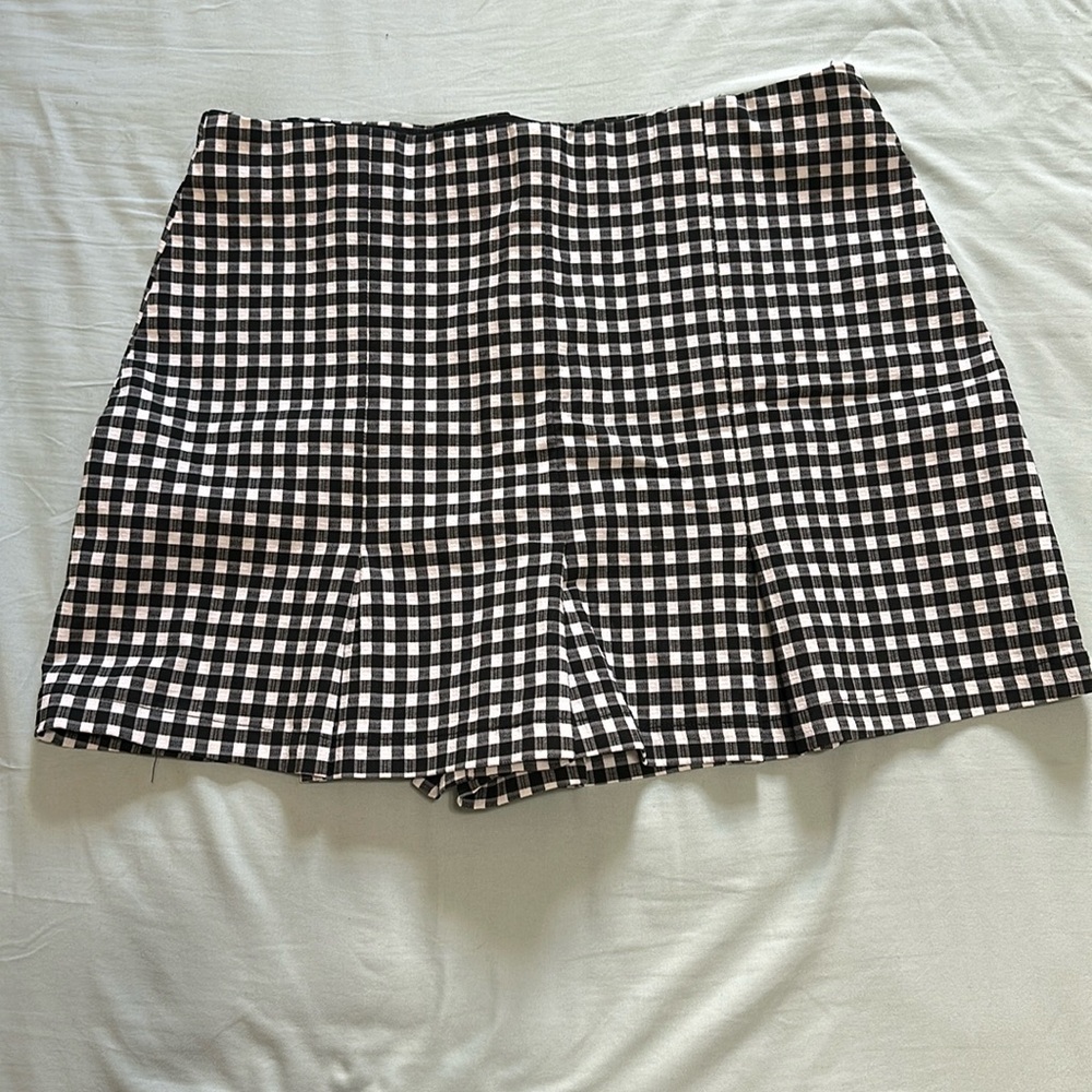 Plaid mini skort.